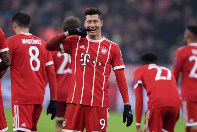 Football CHAMPIONS LEAGUE season 2017 2018 KNOCKOUT first leg FC Bayern München Besiktas Istanbul 20 02 2018 Robert Lewandowski cheers after the gate to the 5 Bayern Munich 0 Munich