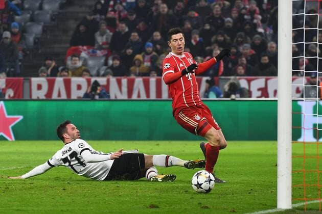 20 02 xjhx 2018 Football Champions League Bayern Munich emspor v Besiktas Istanbul novokuzneck l goal goal 5 0 by Robert Lewandowski FCB FC Bayern München Munich