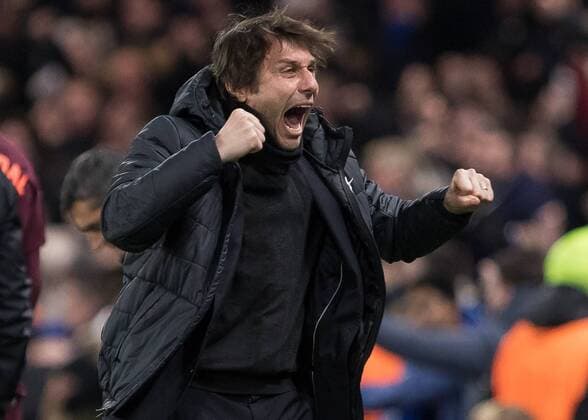 Football - 2017 2018 UEFA Champions League - Round of Sixteen, First Leg: Chelsea vs. Barcelona Antonio Conte, Manager of Chelsea FC, celebrates his team taking the lead at Stamford Bridge. COLORSPORT DANIEL BEARHAM  csp_che_bar_200218_