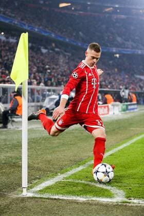 Joshua Kimmich 32 Bayern Munich at the corner of Bayern Munich vs Besiktas Istanbul football knockout Champions League 20 02 2018 Munich Bavaria Germany Copyright: xkolbert-press ChristianxKolbertx