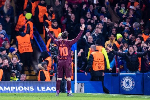 LONDON, ENGLAND - FEBRUARY 20: Lionel Messi (10) of FC Barcelona Barca celebrates after scoring a goal during the UEFA Champions League Round of 16 First Leg match between Chelsea FC and FC Barcelona at Stamford Bridge on February 20, 2018 in London, United Kingdom. SPO, SOC, FOC 