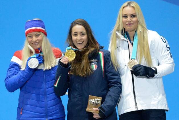 February 21, 2018 - Pyeongchang, South Korea - RAGNHILD MOWINCKEL of Norway (left) , SOFIA GOGGIA of Italy (center) and LINDSEY VONN of the United States with their medals from the Ladies Downhill ski racing event in the PyeongChang Olympic Games Olympische Spiele Olympia OS Pyeongchang 18: Medal Winners - ZUMAl132 20180221_zap_l132_032 Copyright: xChristopherxLevyx