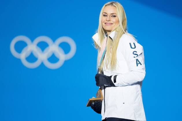 PyeongChang 2018 - Ski Alpin, Abfahrt Damen, Siegerehrung LadiesÕ Downhill bronze medalist Lindsey Vonn of the United States looks out to the crowd during the medals ceremony at Pyeongchang Medals Plaza in Pyeongchang, South Korea on February 21, 2018.  OLY20180221142 MATTHEWxHEALEY