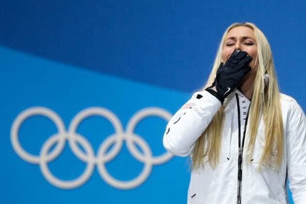 PyeongChang 2018 - Ski Alpin, Abfahrt Damen, Siegerehrung OLYMPICS - 2018 Winter Olympics PYEONGCHANG,SOUTH KOREA,21.FEB.18 - OLYMPICS,ALPINE SKIING - Olympic Winter games Winterspiele Spiele Summer games PyeongChang 2018, Medals Plaza, downhill, ladies, award ceremony. Image shows Lindsey Vonn (USA). GEPAxpictures xMaticxKlansek