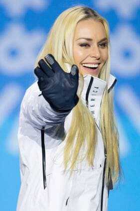 Ladies Downhill bronze medalist Lindsey Vonn of the United States waves to the crowd during the medals ceremony at Pyeongchang Medals Plaza in Pyeongchang, South Korea on February 21, 2018.  OLY20180221147 MATTHEWxHEALEY