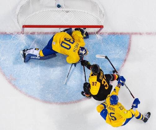 180221 Goaltender Viktor Fasth and Viktor Stalberg of Sweden can t stop Patrick Reimer of Germany when he scores the game winning 3 4 goal in overtime in the Men s Ice Hockey Quarterfinals game between Sweden and Germany during day twelve of the 2018 Winter Olympics on February 21 2018 in Pyeongchang Photo Joel M BILDBYR N code JM 87642  Copyright: JOELxMARKLUND BB180221JM133