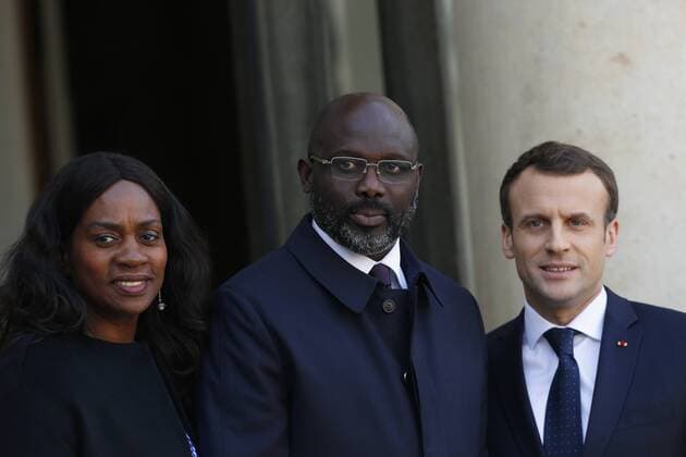 Bilder des Tages - SPORT George Weah et Emmanuel Macron NEWS : Entretien de EmmanuelMacron et GeorgeWeah - Paris - 21 02 2018 MichaelBaucher Panoramic 