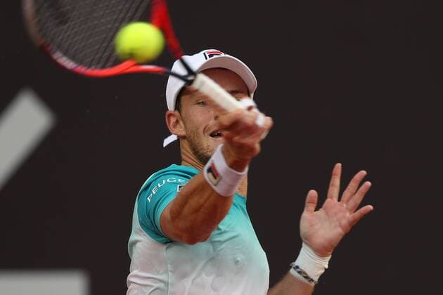 Argentinian tennis player Diego Schwartzman returns the ball to compatriot Federico Delbonis during the Rio de Janeiro Tennis Open 2018 in Rio de Janeiro, Brazil, 21 February 2018. Rio de Janeiro Tennis Open 2018 !ACHTUNG: NUR REDAKTIONELLE NUTZUNG!  Copyright: xMarceloxSayaox RIO001 20180221-636548483546684933