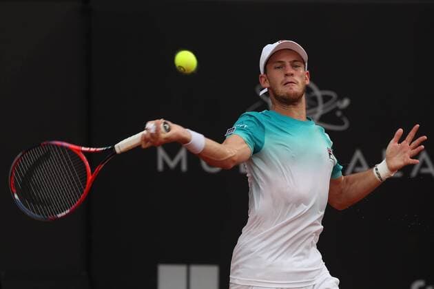 Argentinian tennis player Diego Schwartzman returns the ball to compatriot Federico Delbonis during the Rio de Janeiro Tennis Open 2018 in Rio de Janeiro, Brazil, 21 February 2018. Rio de Janeiro Tennis Open 2018 !ACHTUNG: NUR REDAKTIONELLE NUTZUNG!  Copyright: xMarceloxSayaox RIO002 20180221-636548483556200994