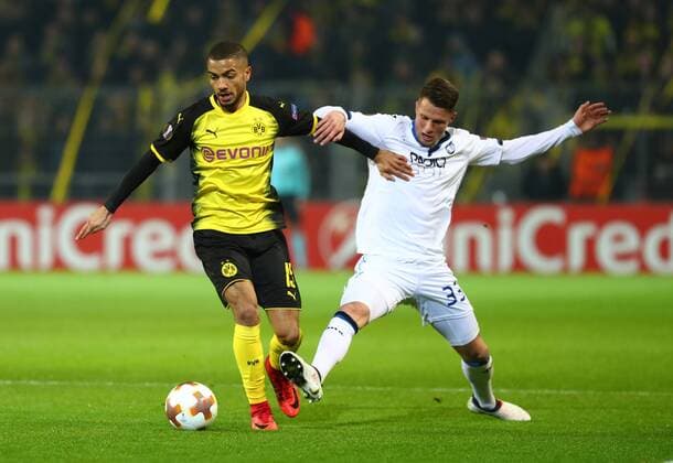 Thursday 15 02 2018 Season 2017 2018 Euro League Sixteenth final First leg in Dortmund Signal Iduna Park BVB 09 Borussia Dortmund Atalanta Bergamo Jeremy Toljan BVB v Hans Hateboer ATA v l