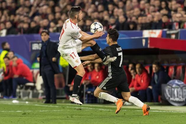 Spain Sevilla 21 02 2018 UEFA Champions League 2017 18 Season leg of 16 First leg Sevilla Manchester United FC Pablo Sarabia FCS and Alexis Sanchez MAN in a duel DeFodi507