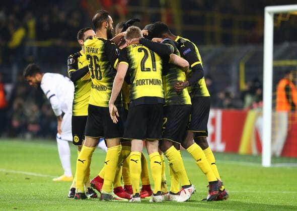 Thursday 15 02 2018 Season 2017 2018 Euro League First leg in Dortmund Signal Iduna Park BVB 09 Borussia Dortmund Atalanta Bergamo Dortmund goal celebrations 3 2 Gonzalo Castro BVB Ömer Toprak BVB Andre Schürrle BVB Michy Batshuayi BVB and Alexander Isak BVB v 1