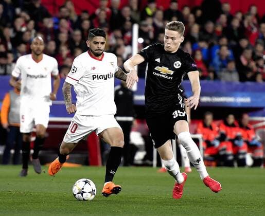 Sevilla; SPAIN-FEBRUARY 21: (L-R) Ever Banega of Sevilla FC, MCTominay of Manchester United ManU during the Champions League match between Sevilla FC v Manchester United at the Sanchez Pizjuan stadium on February 21th; 2018 in Sevilla Spain (PHOTO by Cristobal Duenas  xx xx