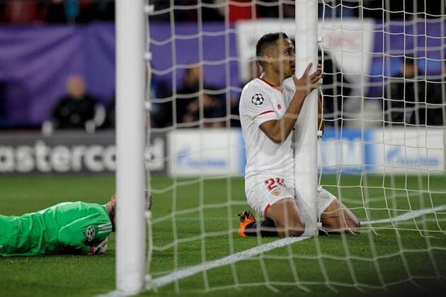21st February 2018, Ramon Sanchez Pizjuan, Seville, Spain; UEFA Champions League football, round of 16, 1st leg, Sevilla versus Manchester United ManU Luis Muriel for Sevilla after missing a clear chance  ActionPlus11991202