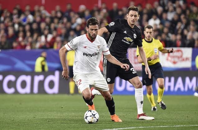 SEVILLA, 21-02-201. Champions League 2017 2018. 1 8. Sevilla - Manchester United ManU Franco Vazquez of Sevilla and Nemanja Matic of Manchester United. Sevilla - Manchester United  x2005665x