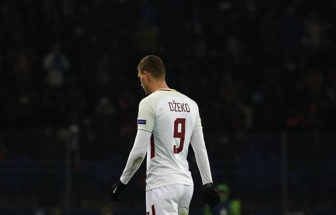 February 21, 2018 - Kharkov, Ukraine - Roma s Edin Dzeko during match of the Eight-Finals finals of the Champions League between FC Shakhtar and Roma at Metalist Stadium in Kharkov. Ukraine, Wednesday, February 21, 2018 Shakhtar Donetsk v AS Roma - UEFA Champions League Round of 16: First Leg  - ZUMAn230 20180221_zaa_n230_839 Copyright: xDanilxShamkinx