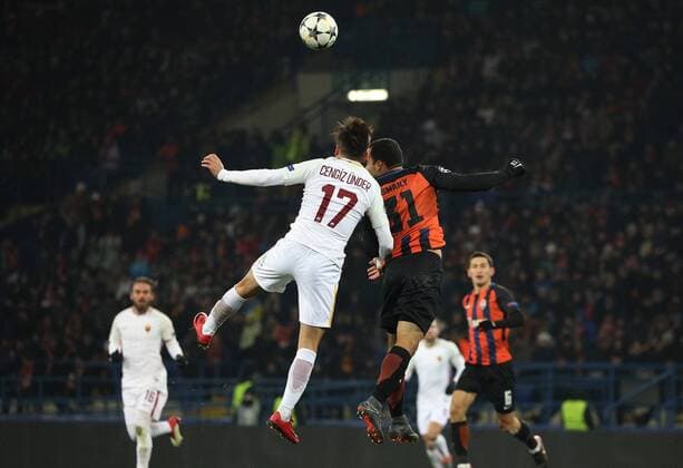 February 21, 2018 - Kharkov, Ukraine - Roma s Cengiz Under, left, and Shakhtar s Ismaily, right, in the fight for the ball during match of the Eight-Finals finals of the Champions League between FC Shakhtar and Roma at Metalist Stadium in Kharkov. Ukraine, Wednesday, February 21, 2018 Shakhtar Donetsk v AS Roma - UEFA Champions League Round of 16: First Leg  - ZUMAn230 20180221_zaa_n230_830 Copyright: xDanilxShamkinx