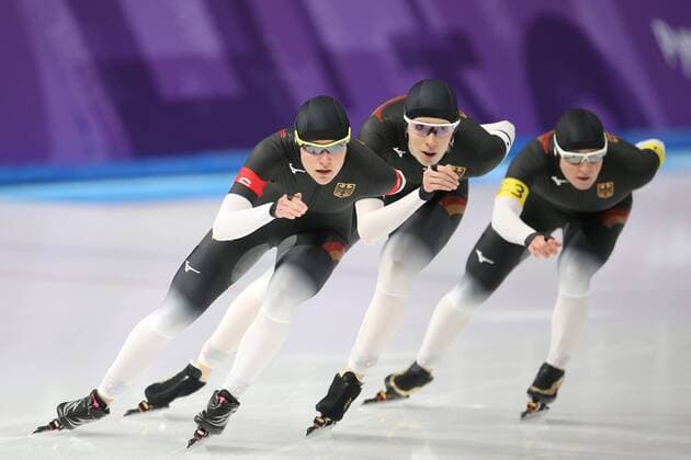 Germany (no order:) Roxanne Dufter, Gabriele Hirschbichler and Claudia Pechstein during ladies Speed skating Eisschnelllauf team pursuit m at 2018 Olympic Games Olympische Spiele Olympia OS in Pyeongchang; 21 02 2018 - *** Roxanne Dufter Gabriele Hirschbichler and Claudia Pechstein during ladies speed skating team pursuit at 2018 Olympic Games in Pyeongchang 21 02 2018 