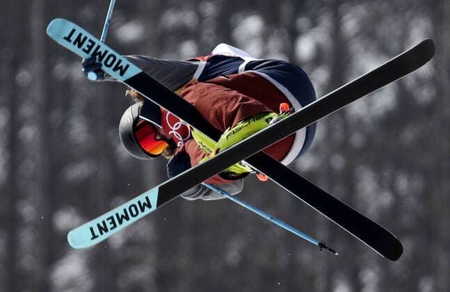 Olympia-Bilder des Tages (180222) -- PYEONGCHANG, Feb. 22, 2018 -- David Wise of the United States competes during men s ski halfpipe of freestyle skiing at the 2018 PyeongChang Winter Olympic Games Olympische Spiele Olympia OS at Phoenix Snow Park, PyeongChang, South Korea, Feb. 22, 2018. David Wise won the gold medal with 97.20 points. ) (SP)OLY-SOUTH KOREA-PYEONGCHANG-FREESTYLE SKIING-MEN S SKI HALFPIPE FeixMaohua 