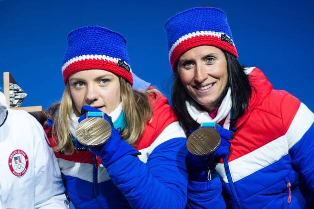 180222 Maiken Caspersen Falla and Marit Bjorgen of Norway Bronze celebrates with the medals at the Medal Ceremony during day thirteen of the 2018 Winter Olympics on February 22, 2018 in Pyeongchang Photo Carl Sandin BILDBYRAN Code CS 57999 316  Copyright: CARLxSANDIN BB180222CS033