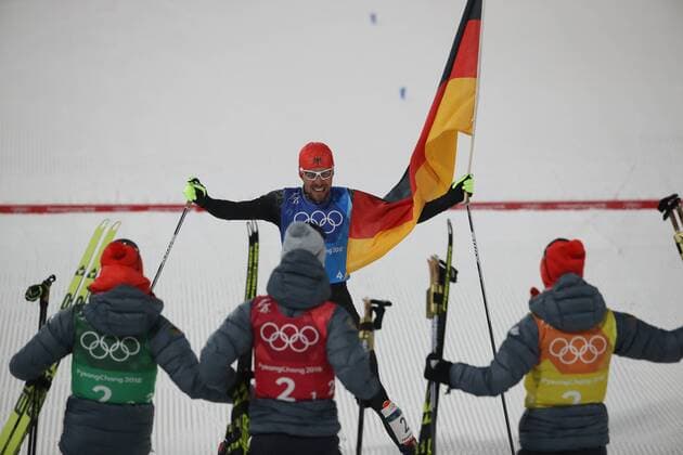 Themen der Woche - SPORT PyeongChang 2018 - Highlights der Olympischen Spiele Olympia-Bilder des Tages OLYMPICS - 2018 Winter Olympics PYEONGCHANG,SOUTH KOREA,22.FEB.18 - OLYMPICS, NORDIC SKIING, NORDIC COMBINED, CROSS COUNTRY SKIING - Olympic Winter games Winterspiele Spiele Summer games PyeongChang 2018, 4 x 5km Gundersen, team event. Image shows Fabian Riessle, Vinzenz Geiger, Johannes Rydzek and Eric Frenzel (GER). GEPAxpictures xAndreasxPranter