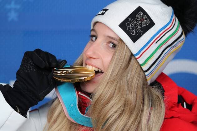 PyeongChang 2018, Snowboard, Big Air, Damen, Siegerehrung OLYMPICS - 2018 Winter Olympics PYEONGCHANG,SOUTH KOREA,22.FEB.18 - OLYMPICS, SNOWBOARDING - Olympic Winter games Winterspiele Spiele Summer games PyeongChang 2018, Big Air, ladies. Image shows Anna Gasser (AUT). Keywords: medal. GEPAxpictures xMathiasxMandl
