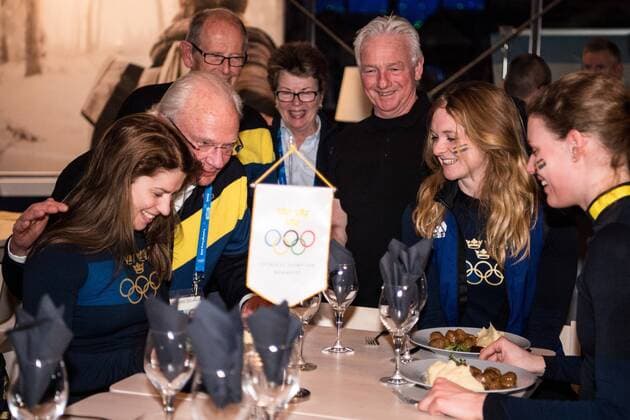 180222 Hanna Öberg, Anna Magnusson and Mona Brorsson of Sweden meet H.M Carl XVI Gustaf, King of Sweden at Sweden Arena after they won silver in the WomenÕs Biathlon Relay during day thirteen of the 2018 Winter Olympics on February 22, 2018 in Pyeongchang. Photo: Petter Arvidson BILDBYRN kod PA 91995 *** 180222 Hanna Öberg Anna Magnusson and Mona Brorsson of Sweden meet HM Carl XVI Gustaf King of Sweden at Sweden Arena after they won silver in the Womens Biathlon Relay during day thirteen of the 2018 Winter Olympics on February 22, 2018 in Pyeongchang Photo Petter Arvidson BILDBYR N Code PA 91995  Copyright: PETTERxARVIDSON BB180222PA129