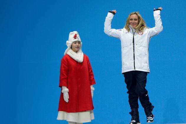 February 22, 2018 - Pyeongchang, South Korea - JAMIE ANDERSON of the United States celebrates getting the silver medal from the Ladies Ski Big Air snowboard event in the PyeongChang Olympic Games Olympische Spiele Olympia OS Pyeongchang 18: Medal Winners - ZUMAl132 20180222_zap_l132_046 Copyright: xChristopherxLevyx