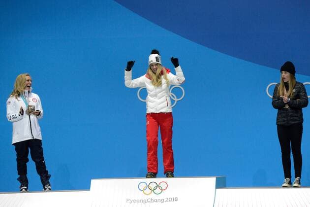 February 22, 2018 - Pyeongchang, South Korea - ANNA GASSER of Austria celebrates getting the gold medal from the Ladies Ski Big Air snowboard event in the PyeongChang Olympic Games Olympische Spiele Olympia OS Pyeongchang 18: Medal Winners - ZUMAl132 20180222_zap_l132_054 Copyright: xChristopherxLevyx