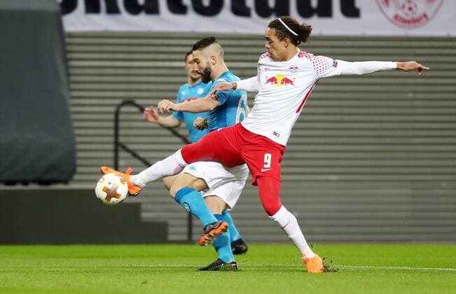 RB Leipzig SSC Napoli Soccer Euro League Leipzig 22 02 2018 Red Bull Arena Soccer UEFA Euro League 16 El Final RB Leipzig vs. SSC Napoli Pictured l Lorenzo Tonelli 62 Naples and Yussuf Poulsen 9 RB Leipzig