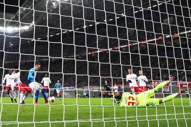 22 02 2018 xkvx Football Europe League RB Leipzig SSC Napoli emspor v l Goal scored Goal to 0 1 by Piotr Zielinski SSC Napoli Peter Gulacsi RBL RB Leipzig Leipzig