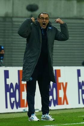 22 02 2018 xkvx Soccer Europa League RB Leipzig SSC Napoli emspor v l coach Maurizio Sarri SSC Napoli gives instruction gesticulates gestures gesticulate gesticulate with the arms gesticulate Leipzig