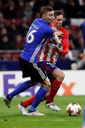 Copenhagen s Gregus vies for the ball with Atletico de Madrid s Fernando Torres (R) during the UEFA Europa League match between Atletico de Madrid and Copenhagen at the Wanda Metropolitano stadium in Madrid, Spain, 22 February 2018. Atletico de Madrid vs. Copenhagen !ACHTUNG: NUR REDAKTIONELLE NUTZUNG!  Copyright: xJuanJoxMartinx MAD018 20180222-636549287301161231