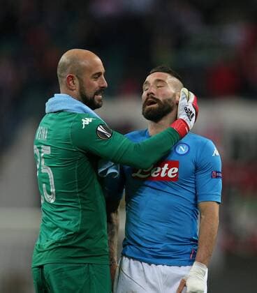 22 02 2018 Football UEFA Europa League 2017 2018 Intermediate round RB Leipzig SSC Napoli in the Red Bull Arena Leipzig v l Goalkeeper Pepe Reina SSC Napoli and Lorenzo Tonelli SSC Napoli disappointed