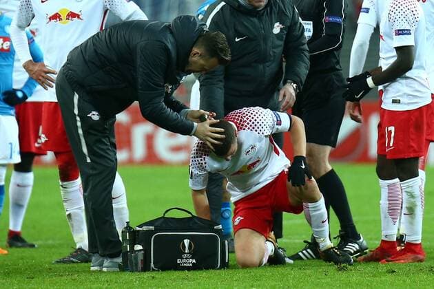 22 02 2018 xkvx Football Europa League RB Leipzig SSC Napoli emspor v Diego Demme RBL RB Leipzig must be treated Leipzig