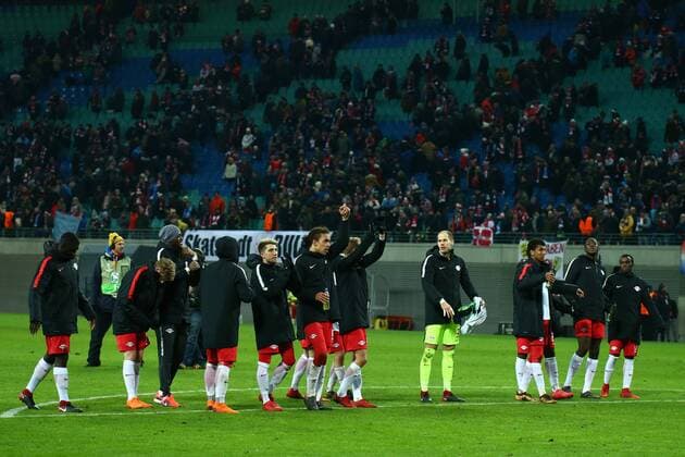 22 02 2018 xkvx Football Europa League RB Leipzig SSC Napoli emspor v l RB Leipzig Players celebrate the progress Leipzig