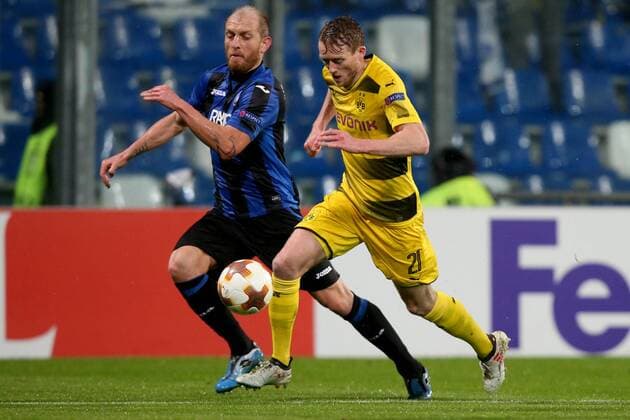 Andrea Masiello Atalanta Bergamo 5 Andre Schuerrle Borussia Dortmund 21 Atalanta Bergamo vs Borussia Dortmund Europa League Football 22 02 2018 Reggio Emilia Copyright: xLanger Eibner-Pressefotox EP_HLR