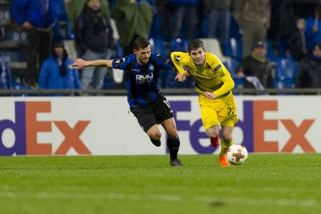 Reggio Emilia Italy 22 02 2018 UEFA Europa League 2017 18 Season Sixteen Finals Atalanta Bergamo Borussia Dortmund Remo Freuler Bergamo and Christian Pulisic BVB in a duel DeFodi053
