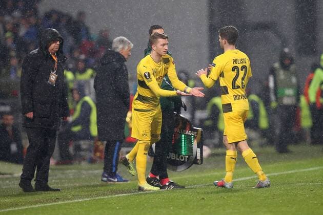 Marco Reus Borussia Dortmund 11 comes for Christian Pulisic Borussia Dortmund 22 Atalanta Bergamo vs Borussia Dortmund Europa League Football 22 02 2018 Reggio Emilia Copyright: xLanger Eibner-Pressefotox EP_HLR
