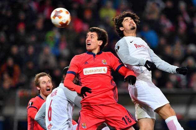 SOCCER - EL, RBS vs Sociedad SALZBURG, AUSTRIA, 22.FEB.18 - SOCCER - UEFA Europa League, Red Bull Salzburg vs Real Sociedad. Image shows Mikel Oyarzabal (Sociedad) and Andre Ramalho (RBS). GEPAxpictures xFlorianxErtl