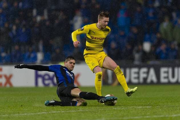 Reggio Emilia Italy 22 02 2018 UEFA Europa League 2017 18 Season Sixteenth Atalanta Bergamo Borussia Dortmund Rafael Toloi Bergamo and Marco Reus BVB in a duel DeFodi053