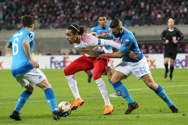 Yussuf Poulsen RB Leipzig vs. Lorenzo Tonelli SSC Naples Intermediate Round Europa League Season 2017 2018 RasenBallsport Leipzig vs. SSC Naples in the RB Arena in Leipzig Action Germany Football Man Men 22.02.2018