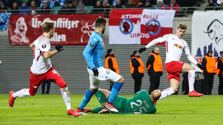 Timo Werner RB Leipzig vs. Goalkeeper Pepe Reina SSC Naples Intermediate Round Europe League Season 2017 2018 RasenBallsport Leipzig vs SSC Naples in the RB Arena in Leipzig Action Germany Football Man Men 22.02.2018