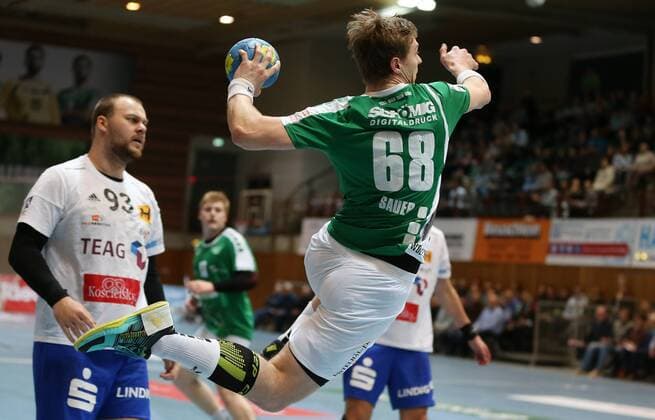 v left Marcel Niemeyer ThSV Eisenach Julian Sauer DJK Rimpar Wolves DKB 2 Handball Bundesliga DJK Rimpar Wolves ThSV Eisenach xfsx