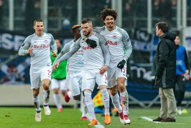 22 02 2018 Red Bull Arena Salzburg UEFA Champions League Salzburg vs Real Sociedad Sixteen Finals Rueckspiel im Bild Torjubel Salzburg after a 2 1 penalty by Valon Berisha FC Salzburg Andre Ramalho FC Salzburg during the UEFA Europa League Round of 32 2nd Leg Match between FC Salzburg and Real Sociedad at the Red Bull Arena in Salzburg Austria on 2018 02 22 Salzburg  EX_FEI