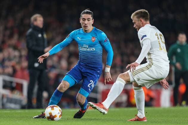 Hector Bellerin of Arsenal looks for a way past Dennis Widgren of Ostersunds FK during the UEFA Europa League match between Arsenal and Ostersunds FK at the Emirates Stadium, London, England on 22 February 2018. Copyright: xDavidxHornx PMI-1844-0041