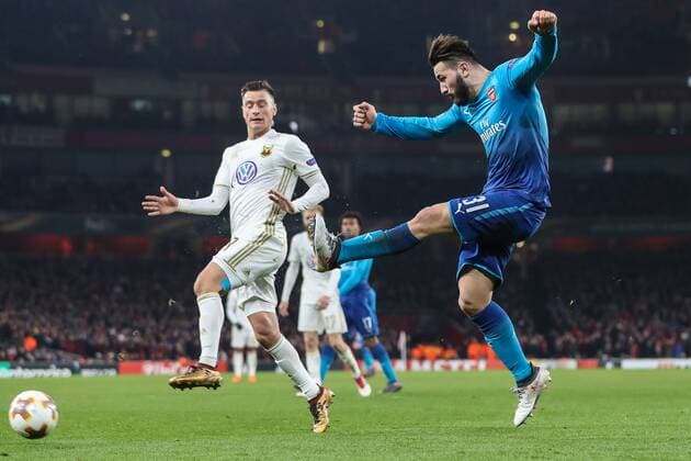 Sead Kolasinac of Arsenal (right) shoots during the UEFA Europa League match between Arsenal and Ostersunds FK at the Emirates Stadium, London, England on 22 February 2018. Copyright: xDavidxHornx PMI-1844-0071