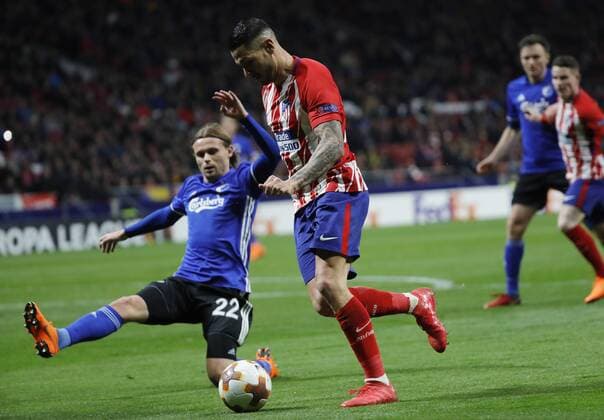 Partido de la Europa League entre el Atletico y el Copenhague en el Wanda Metropolitano. En la imagen, Ankersen y Vitolo. Europa League match against Atletico and Copenhague. In ths picture, Ankersen and Vitolo. 