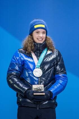 180223 Hanna Öberg of Sweden Silver celebrates at the Medal Ceremony for the Womens Biathlon 4x6 km relay during day fourteen of the 2018 Winter Olympics on February 23, 2018 in Pyeongchang Photo Joel Marklund BILDBYRAN Code JM 87647  Copyright: JOELxMARKLUND BB180223JM078