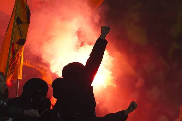 Reggio Emilia Italy 22 02 2018 UEFA Europa League 2017 18 Season Sixteenthsale Atalanta Bergamo Borussia Dortmund Dortmund fans with Pyro Bengarlo DeFodi053
